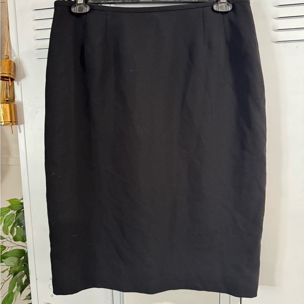Jones Studio Classic Black Pencil Skirt